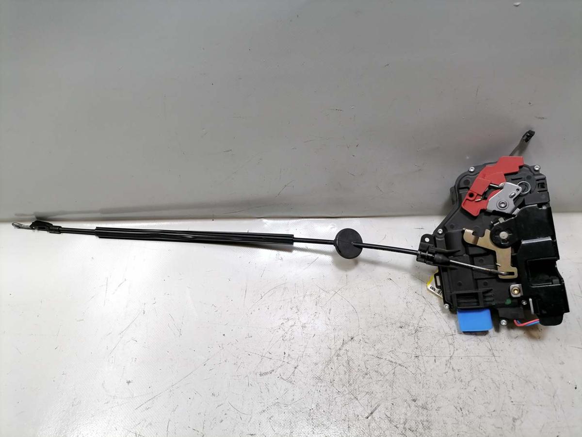 VW Golf 5 original T&uuml;rschloss vorn rechts mit Zentralverriegelung Bj.2006